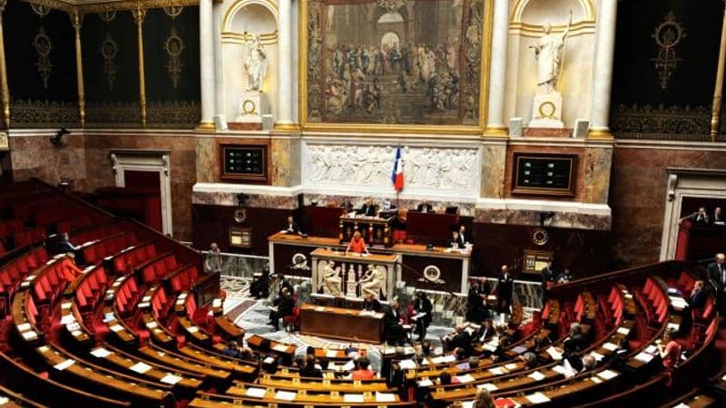 France Mulls 31.4% Tax on Crypto-to-Stablecoin Swaps in 2027 Budget