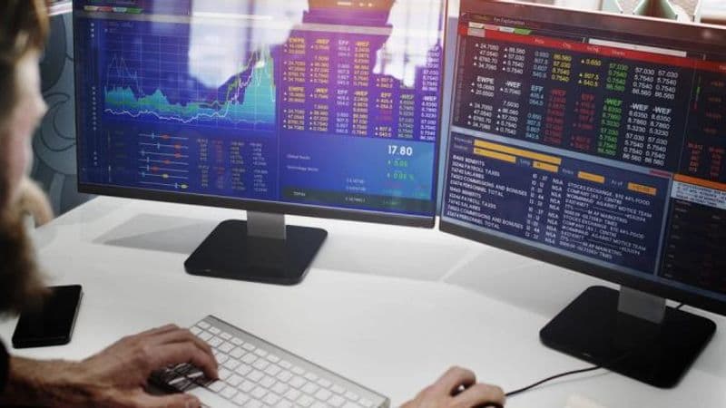 MSCI’s New Index Rules Threaten Bitcoin-Heavy Firms Strategy and Metaplanet