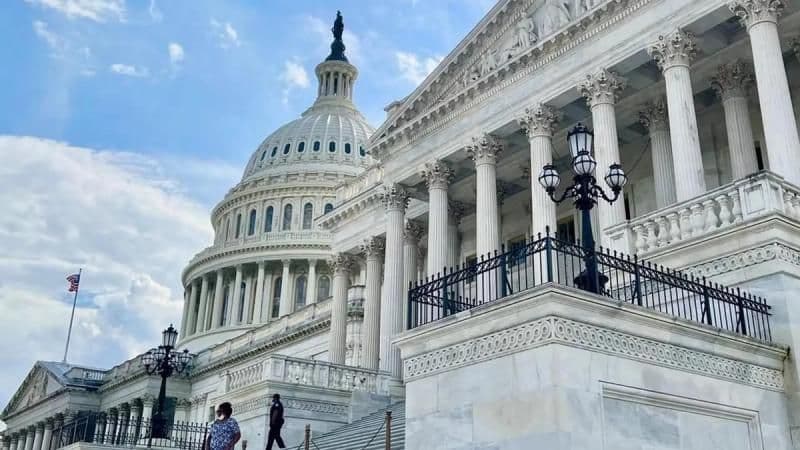 Supreme Court Asked to Rule on Sports Prediction Markets Amid Regulatory Split